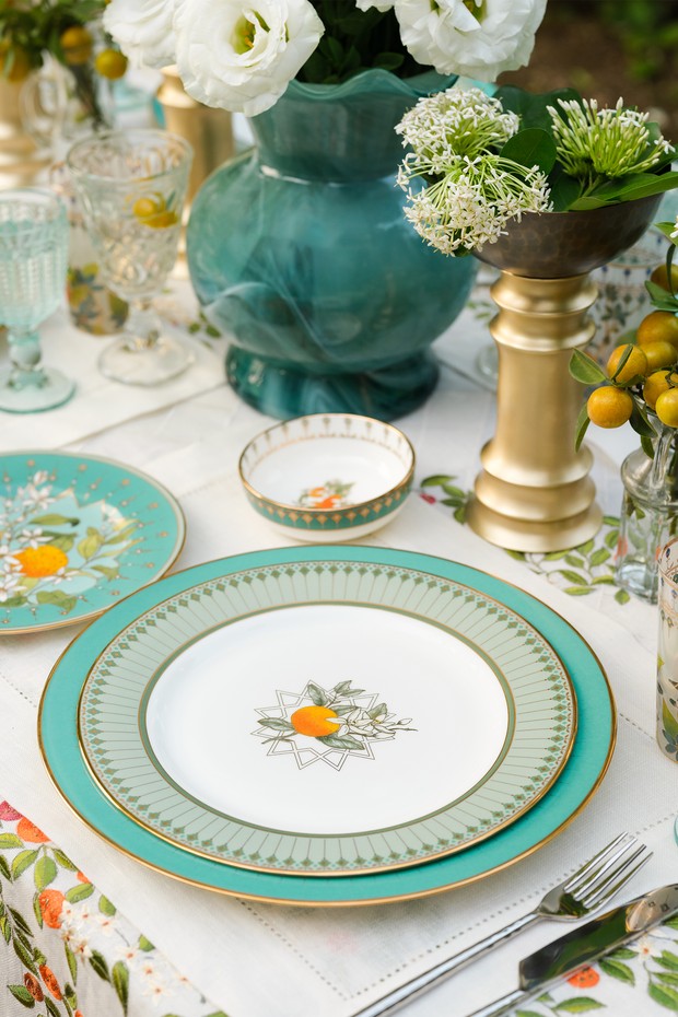 TANGERINE DINNER PLATES